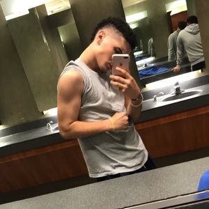 Meet your Posher, Devin